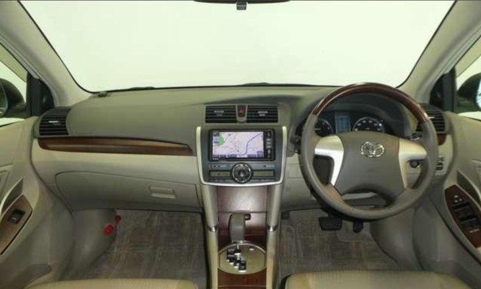 Toyota Premio
